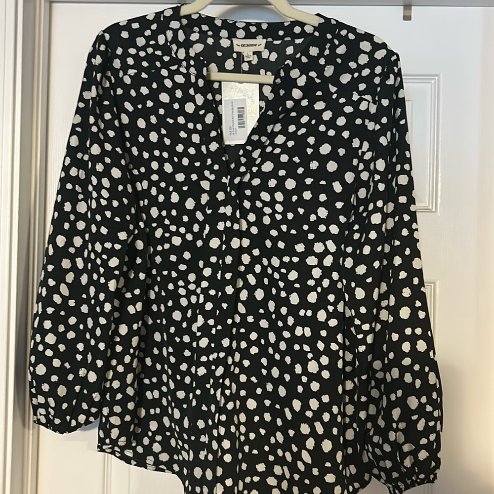 Black and white long sleeve blouse